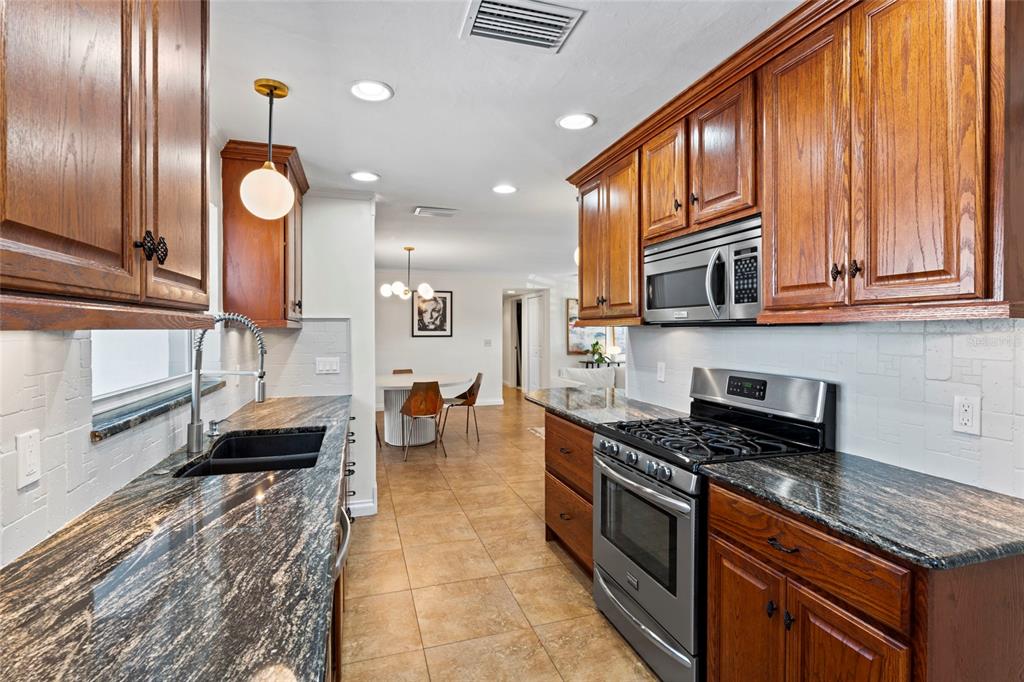 2016 Nursery Road Clearwater, FL 33764 - Photo 19 of 30 Gallery Image 19