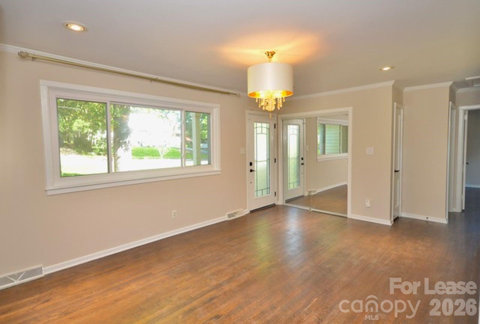 544 Manhasset Road Charlotte, NC 28209 - Photo 11 of 23