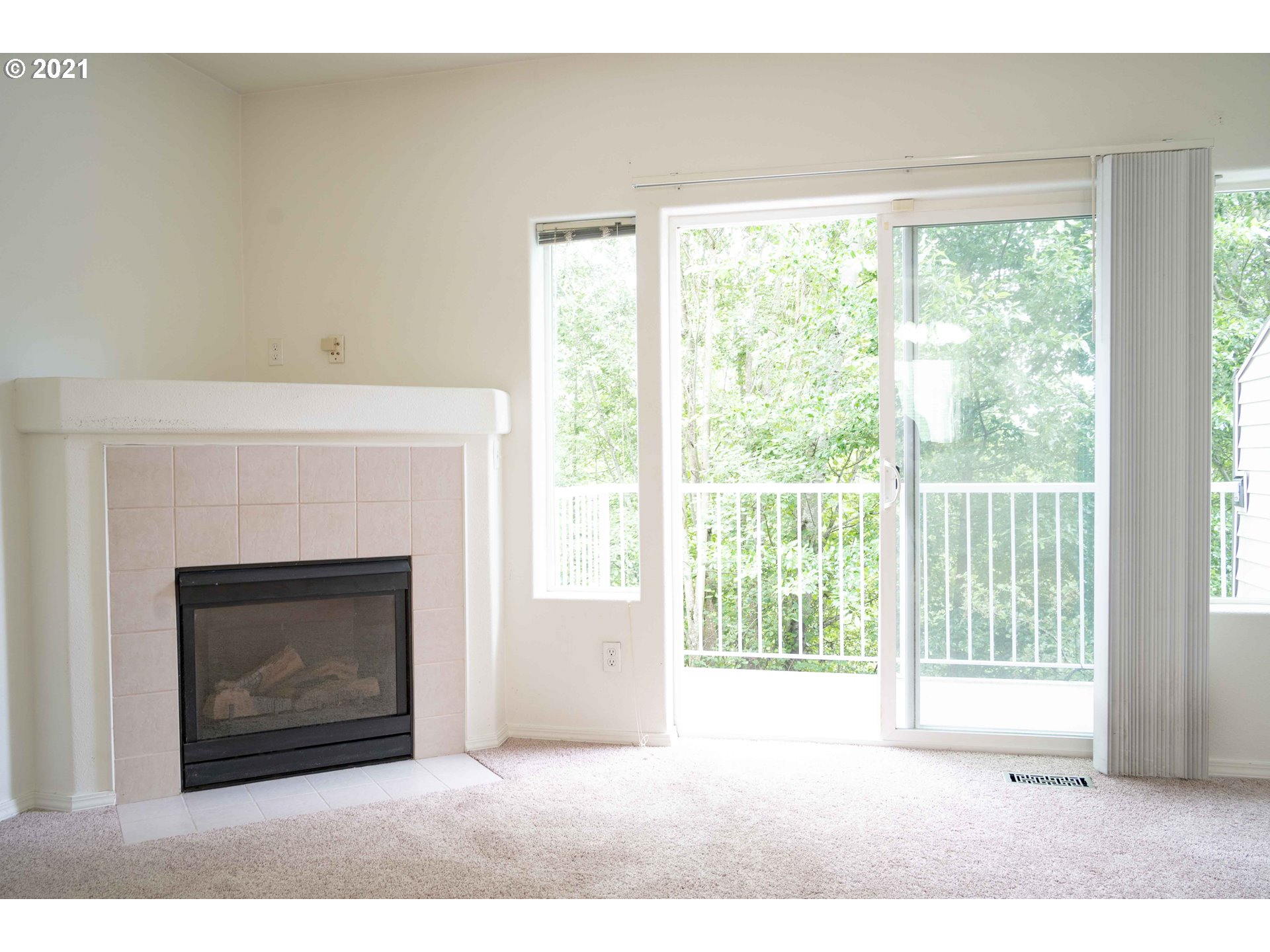 13980 Southwest Scholls Ferry Road, Unit 103 Beaverton, OR 97007 - Photo 9 of 23 Gallery Image 9