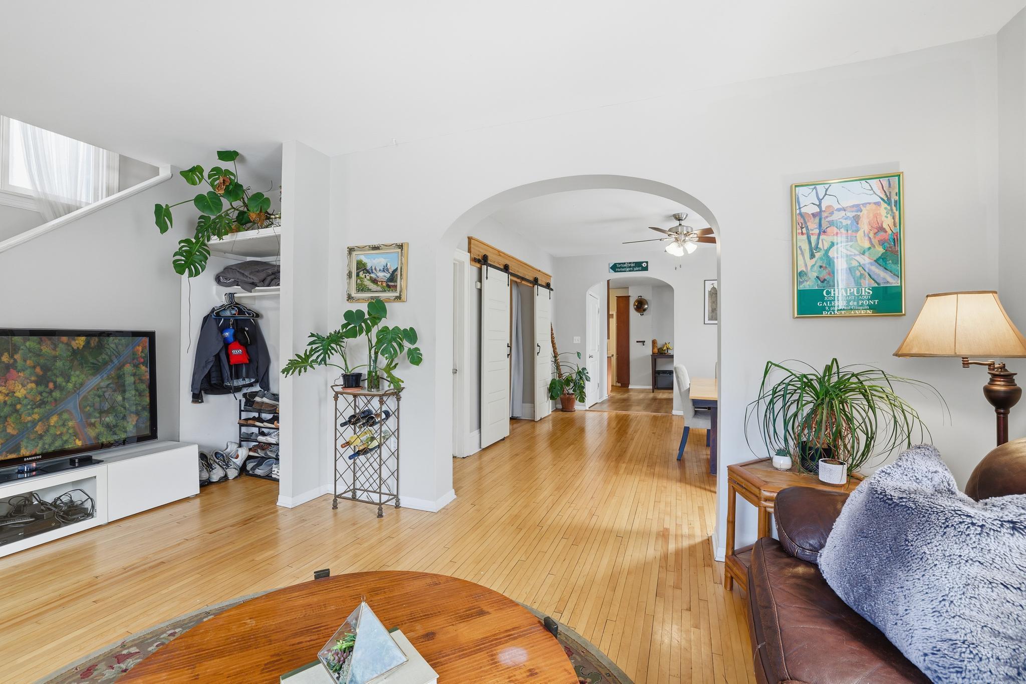 649 Northeast Madison Street Minneapolis, MN 55413 - Photo 4 of 48