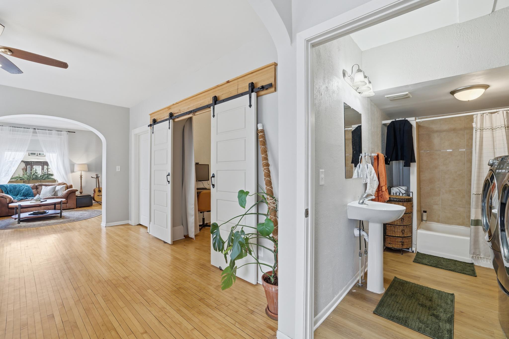 649 Northeast Madison Street Minneapolis, MN 55413 - Photo 9 of 48