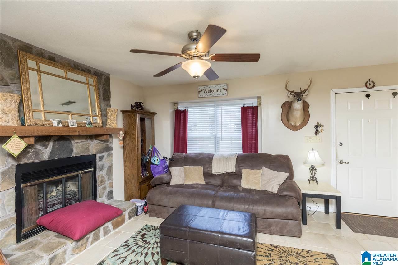 601 Cahaba Manor Lane Pelham, AL 35124 - Photo 4 of 21