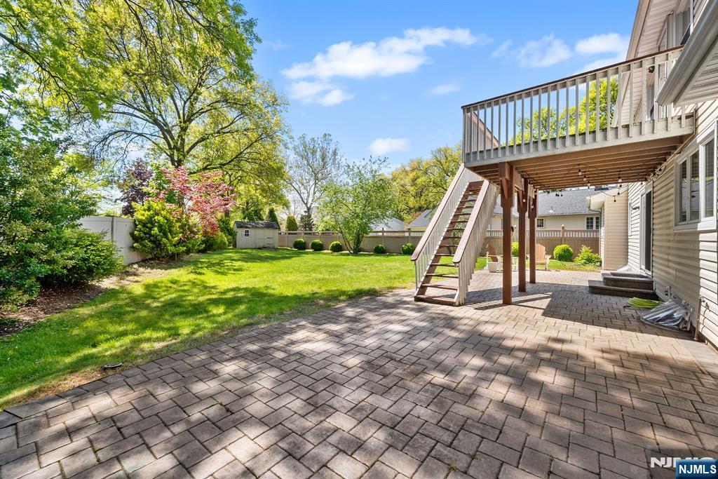 124 Crain Road Paramus, NJ 07652 - Photo 42 of 48