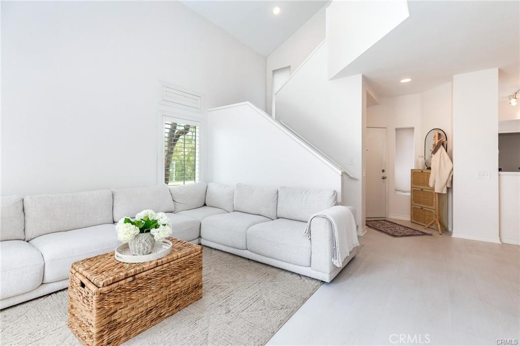 1 Baycrest Place Dana Point, CA 92629 - Photo 6 of 20 a living room with furniture and a potted plant