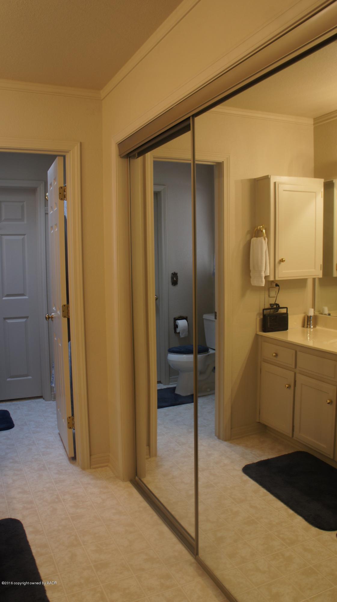 7261 Bayswater Road Amarillo, TX 79109 - Photo 9 of 19 Master Bathroom
