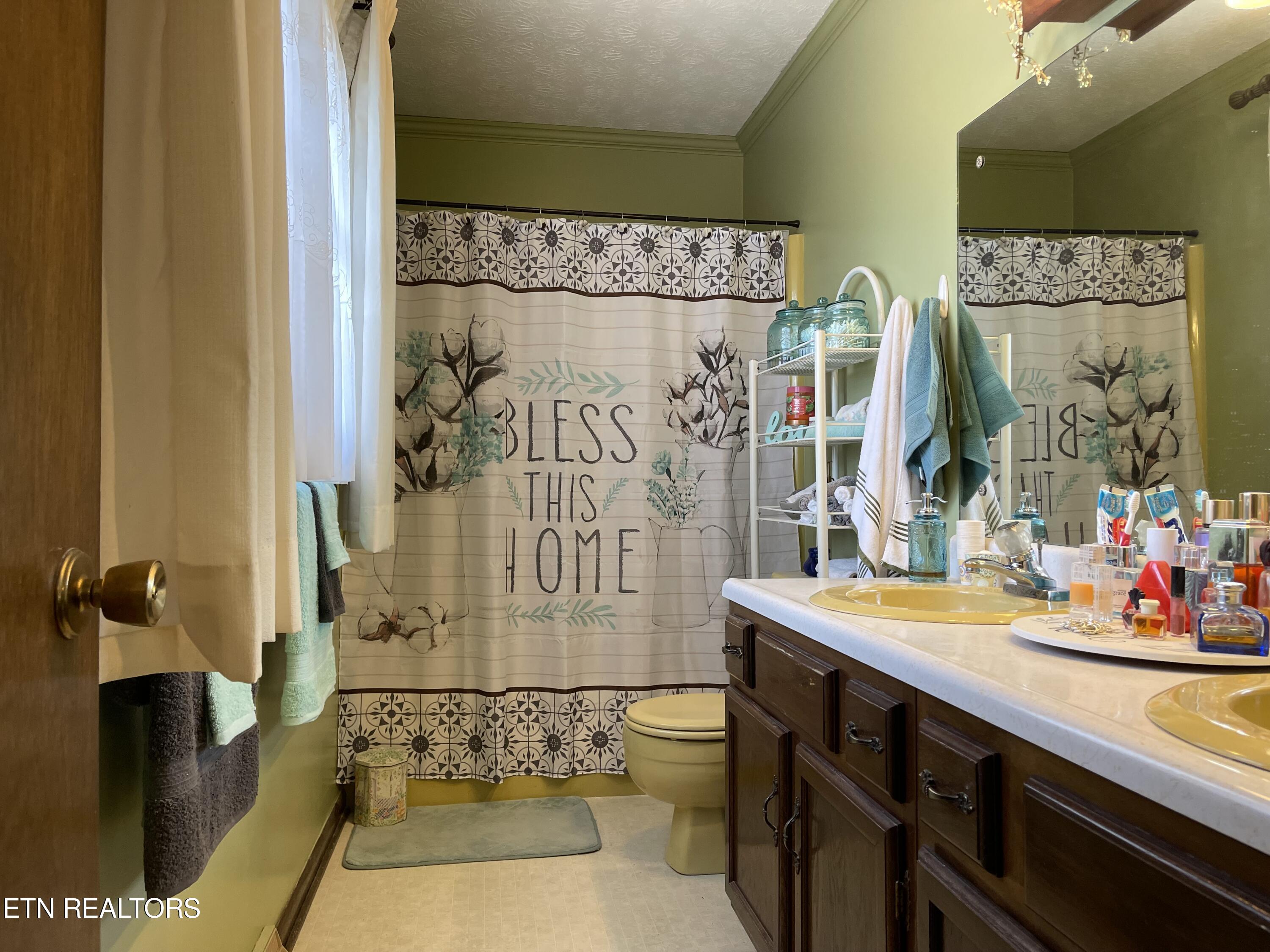 412 Orchard Knob Road Clinton, TN 37716 - Photo 23 of 43 IMG_8436