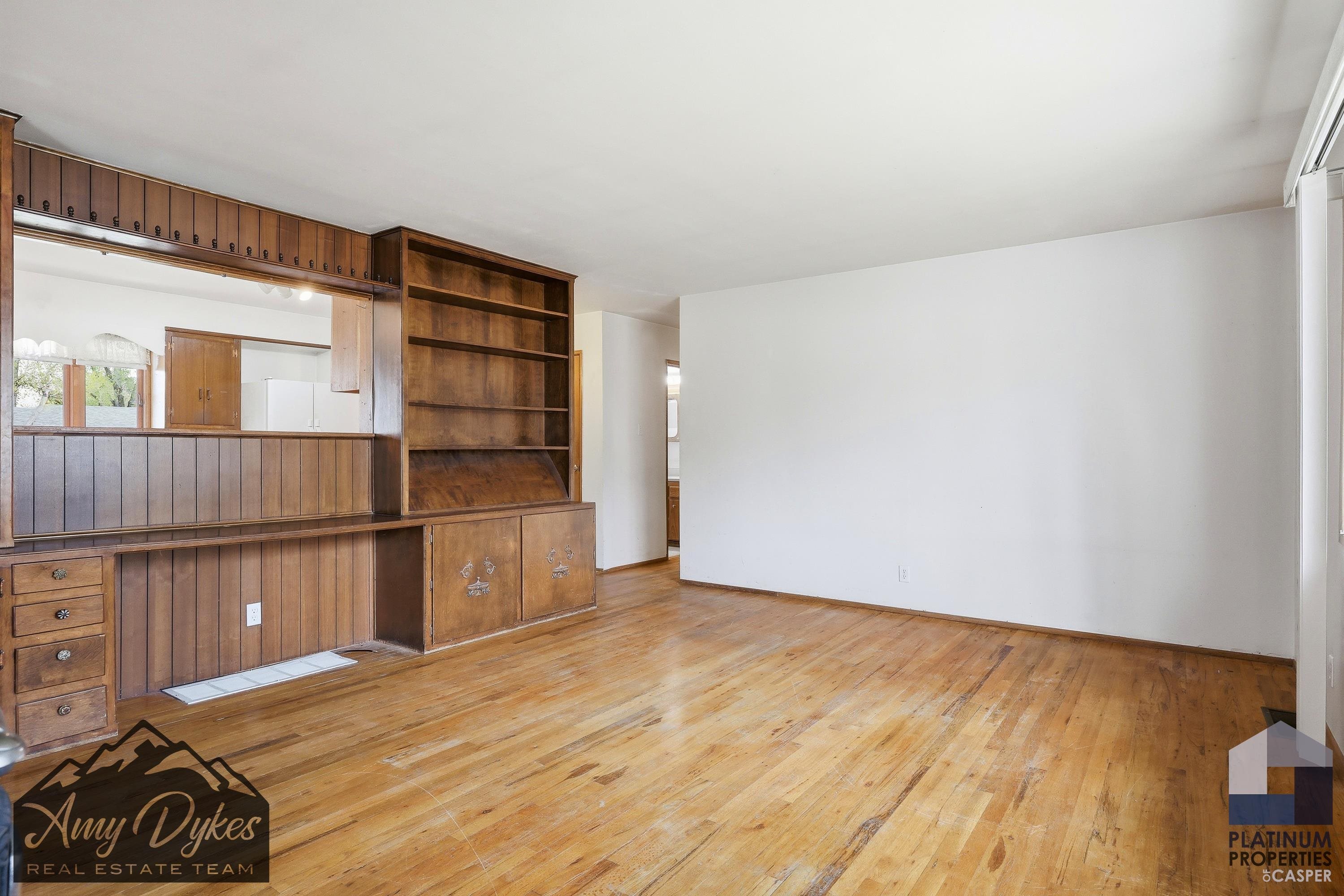 146 Valley Drive Casper, WY 82604 - Photo 4 of 24