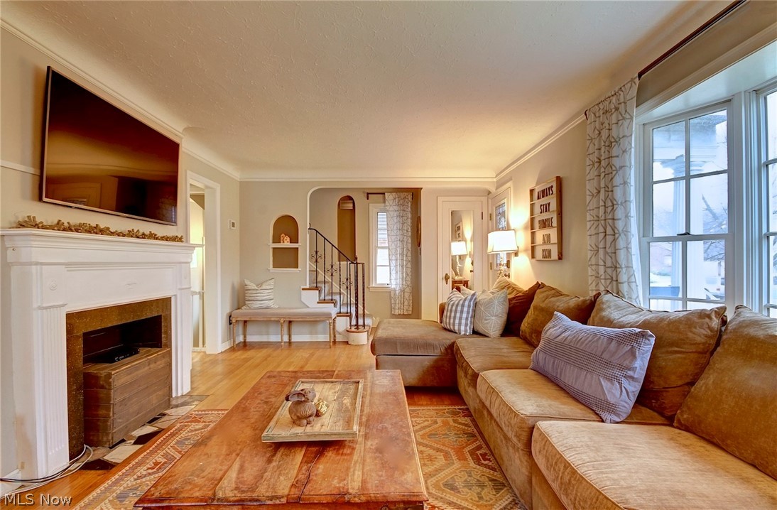 15524 Greenway Road Cleveland, OH 44111 - Photo 6 of 33 Gallery Image 6