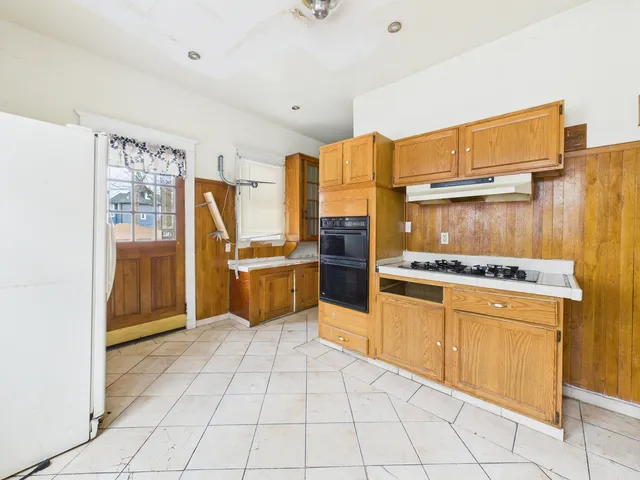 $174,900 | 5830 West Race Avenue, Chicago, IL 60644