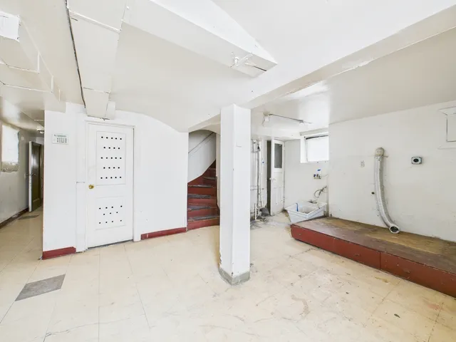 $174,900 | 5830 West Race Avenue, Chicago, IL 60644