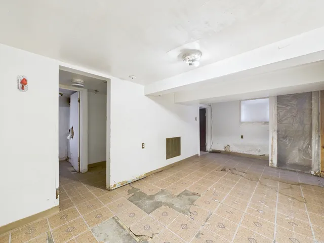 $174,900 | 5830 West Race Avenue, Chicago, IL 60644