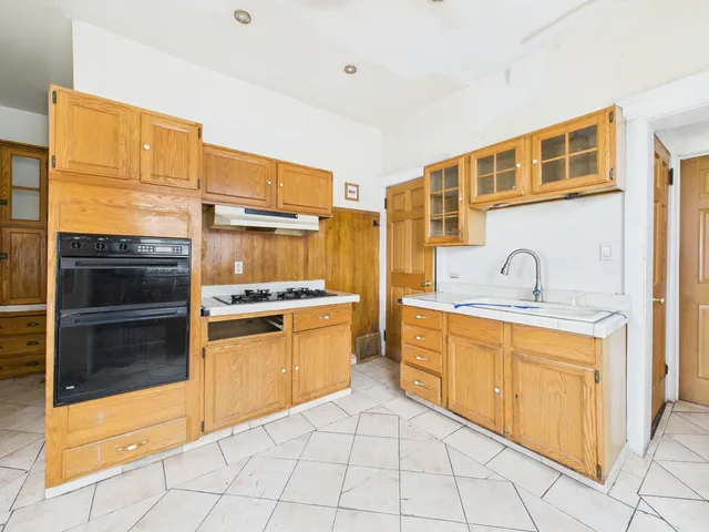 $174,900 | 5830 West Race Avenue, Chicago, IL 60644