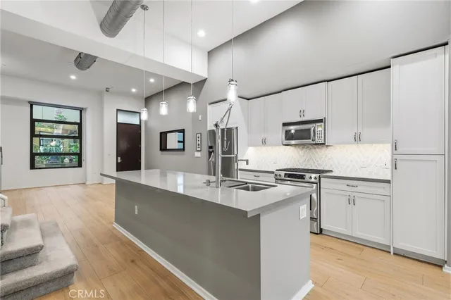 $895,000 | 133 The Promenade North, Unit 118, Long Beach, CA 90802