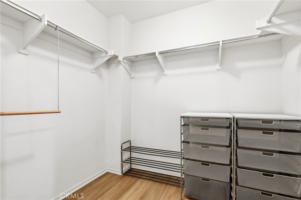 133 The Promenade North, Unit 118 Long Beach, CA 90802 - Photo 20 of 35 a view of an empty walk in closet