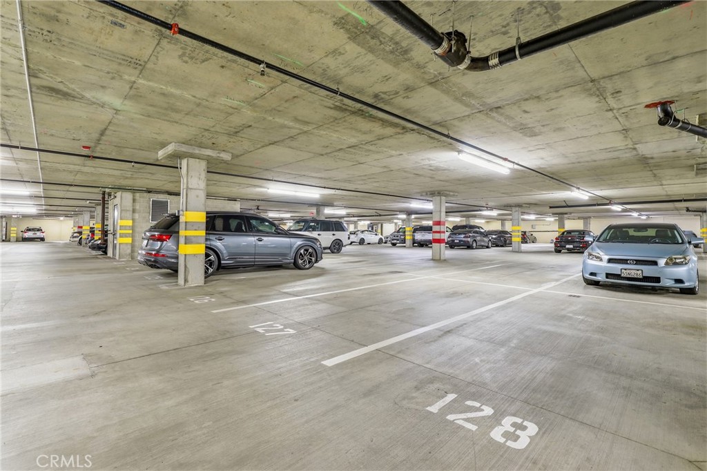 133 The Promenade North, Unit 118 Long Beach, CA 90802 - Photo 25 of 35 a view of parking area with a car parked