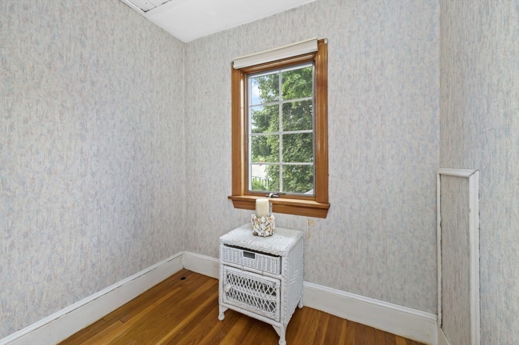 42 Pilgrim Road Medford, MA 02155 - Photo 21 of 36