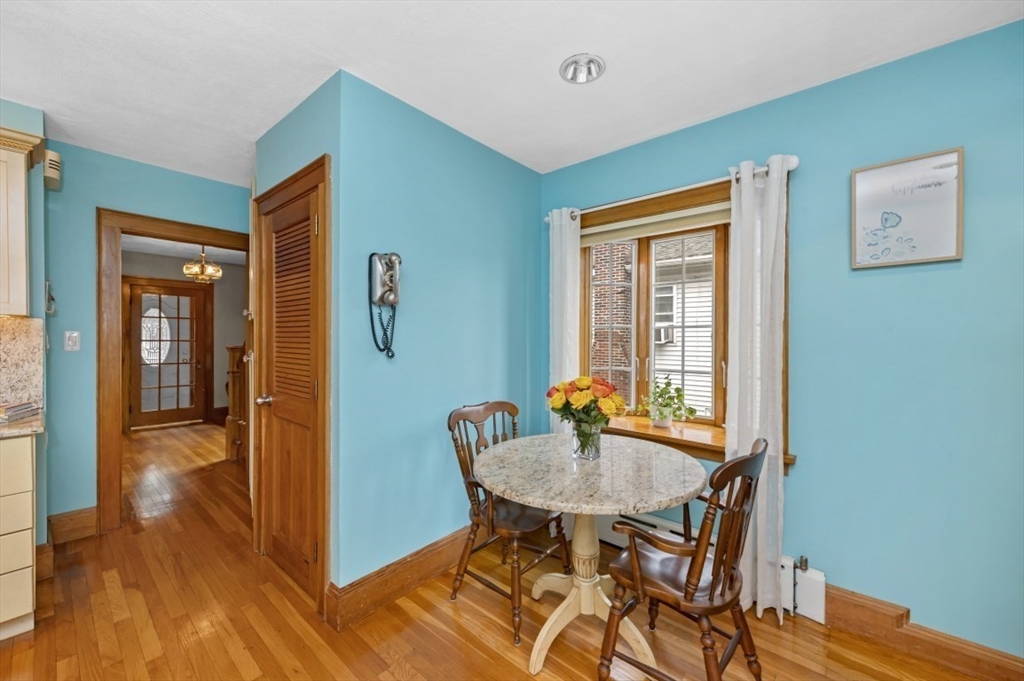 42 Pilgrim Road Medford, MA 02155 - Photo 5 of 36