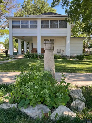 $168,900 | 111 Pearl Street, Cottonwood Falls, KS 66845