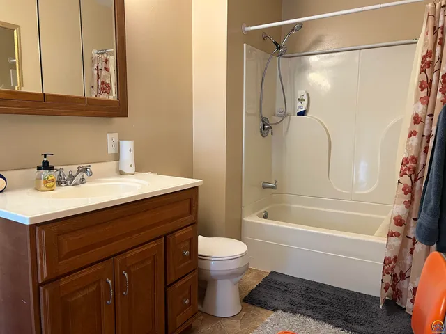 $168,900 | 111 Pearl Street, Cottonwood Falls, KS 66845