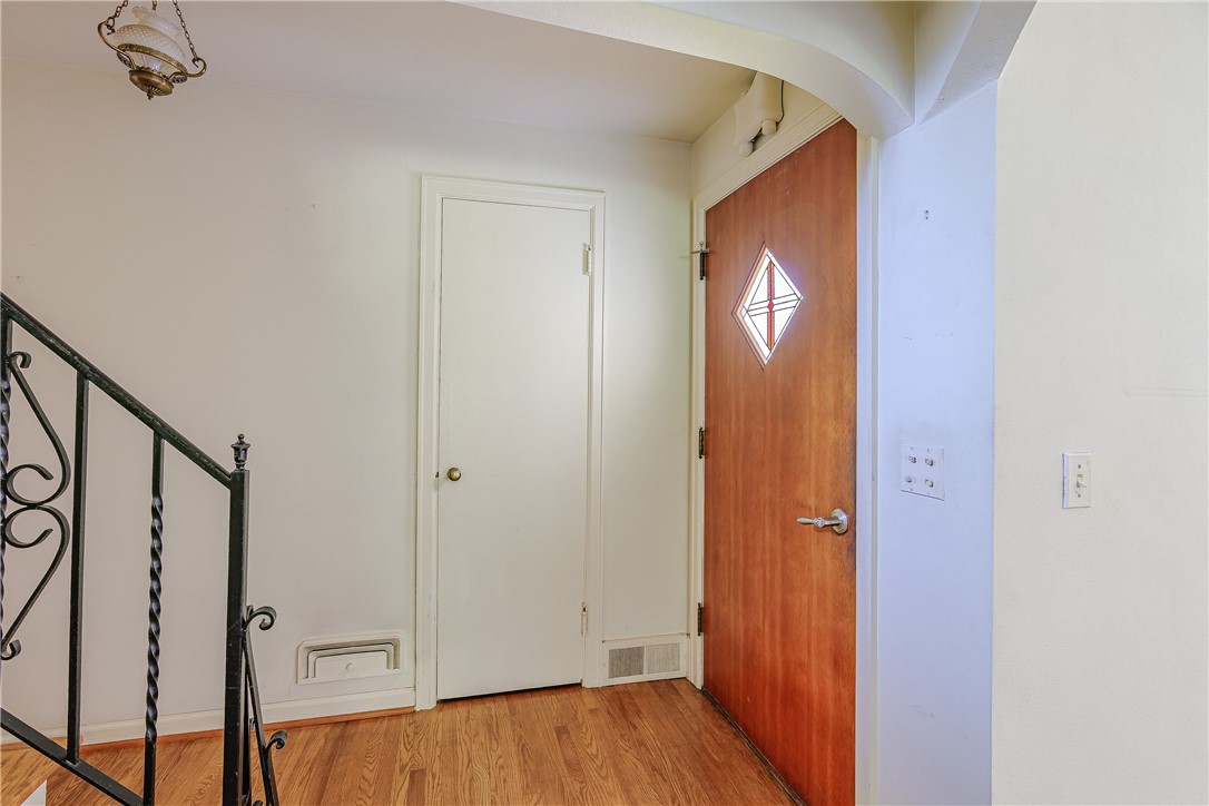 33 Irving Road Rochester, NY 14618 - Photo 8 of 43