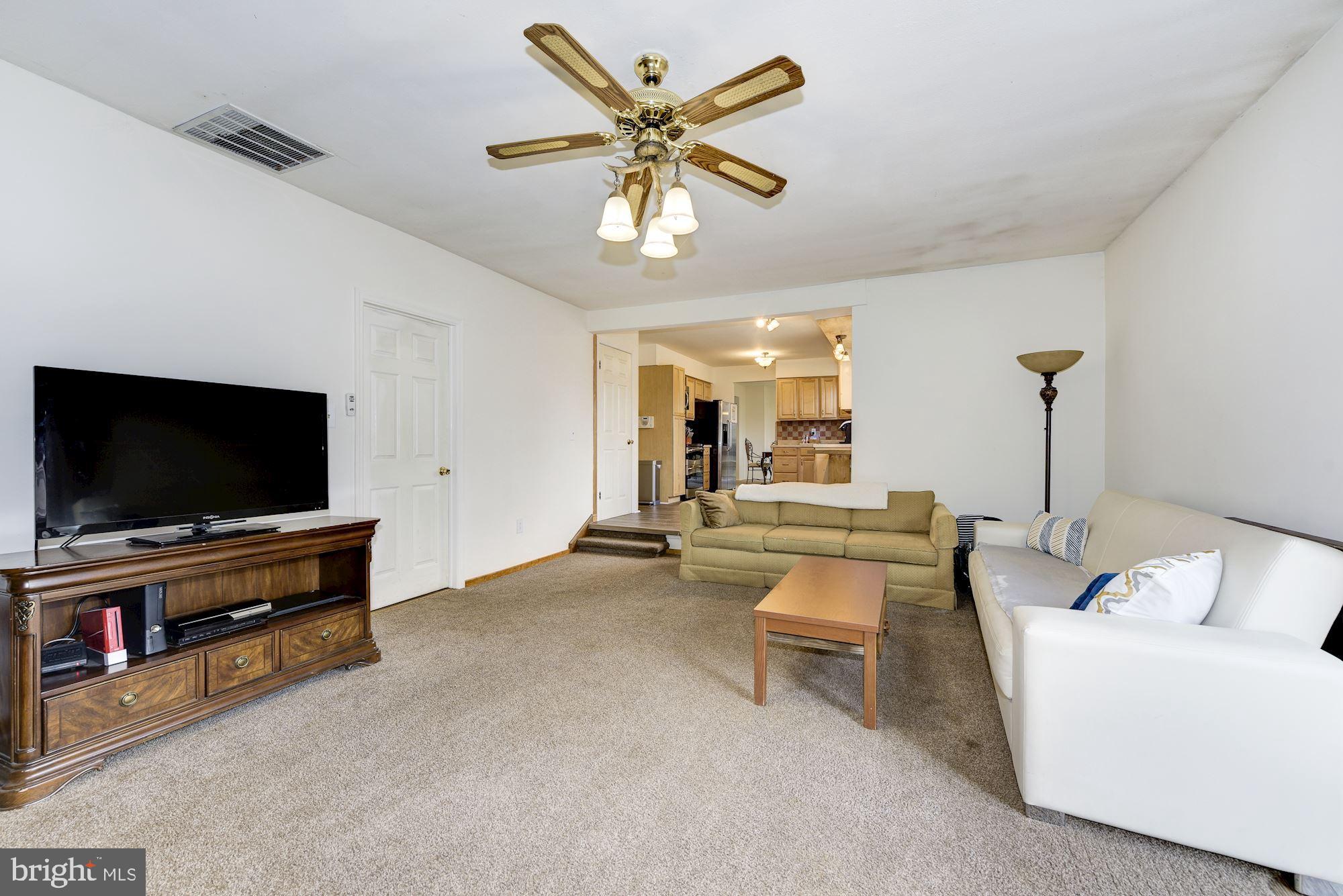 1606 Rivers Edge Drive Delanco, NJ 08075 - Photo 19 of 38 Family Room