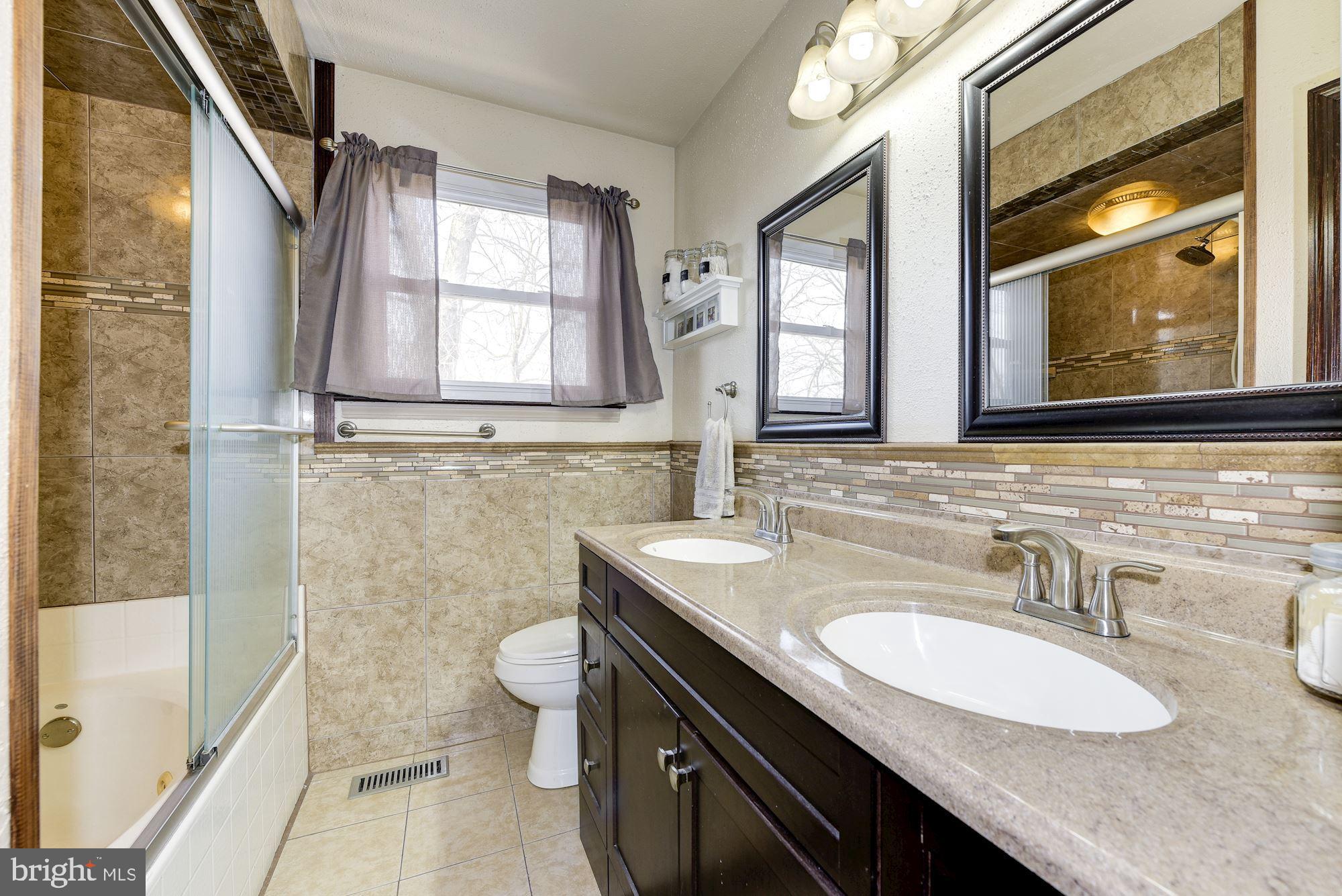 1606 Rivers Edge Drive Delanco, NJ 08075 - Photo 30 of 38 Bath