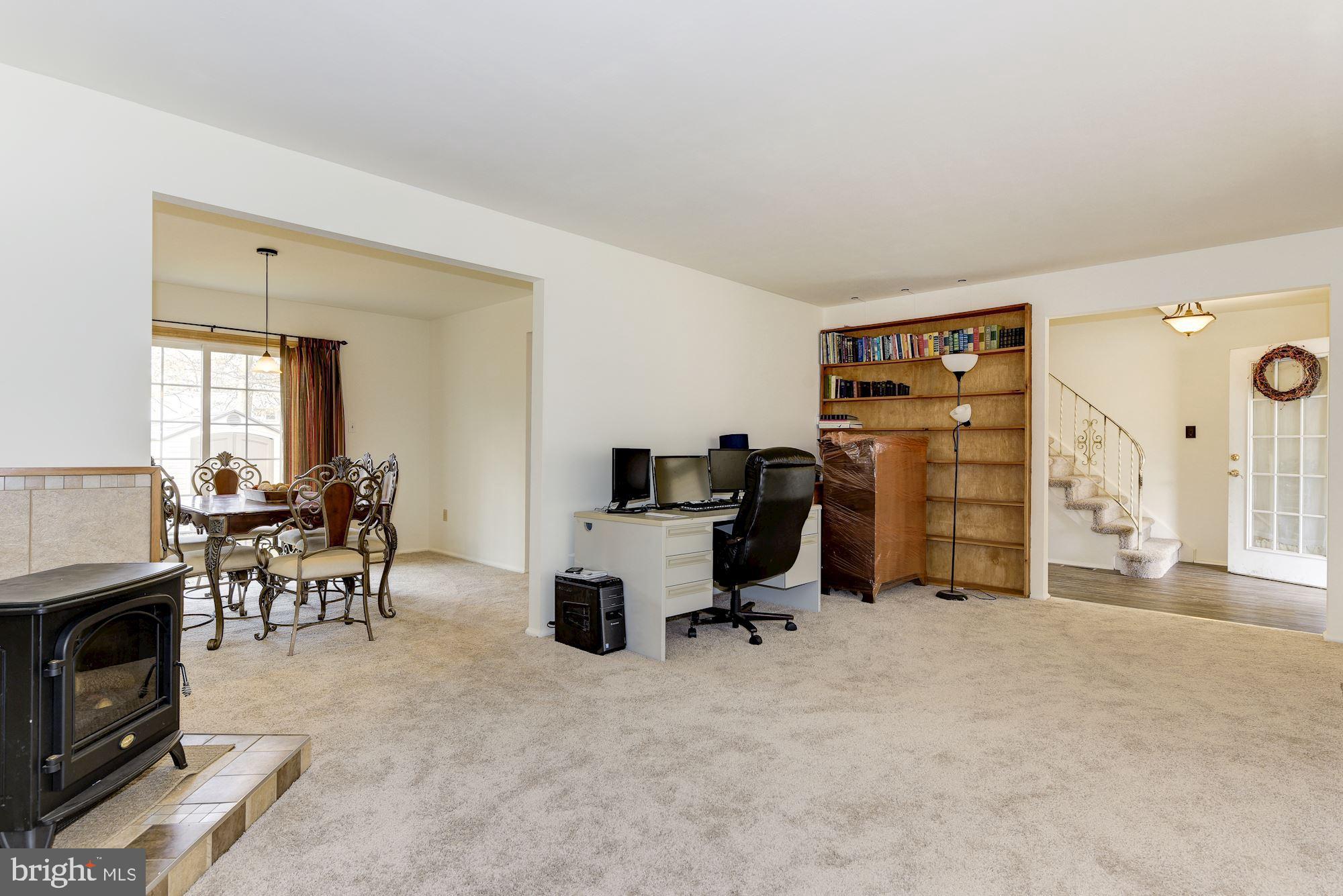 1606 Rivers Edge Drive Delanco, NJ 08075 - Photo 7 of 38 Living Room