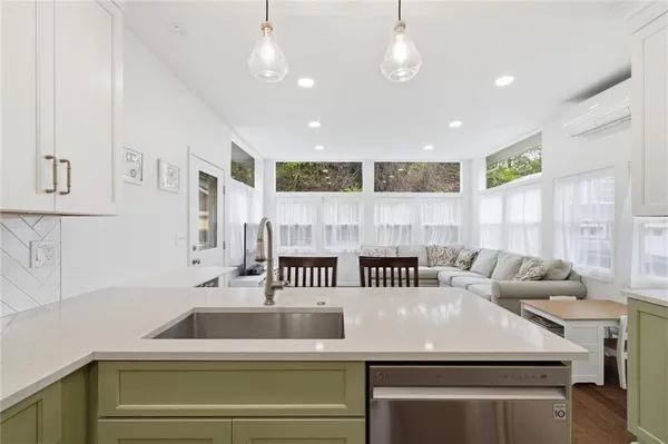 $469,900 | 611 Greendale Avenue, Pittsburgh, PA 15218