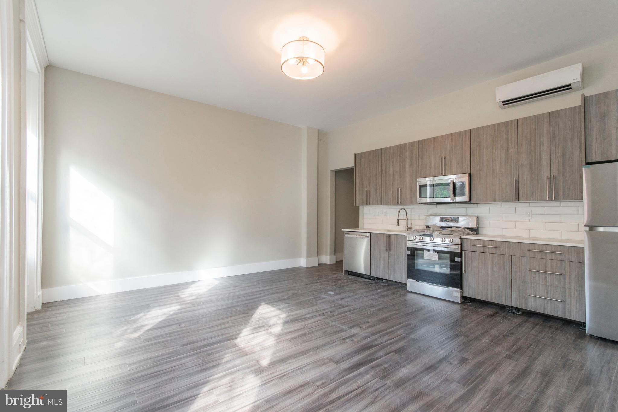 1705 Spruce Street, Unit 4 Philadelphia, PA 19103 - Photo 2 of 12