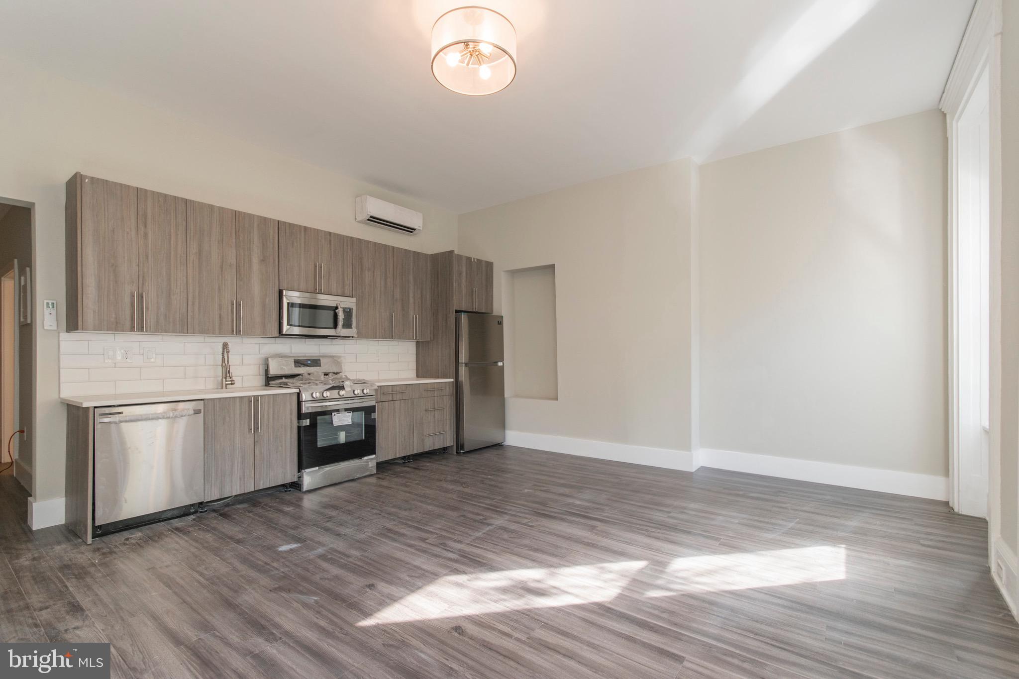 1705 Spruce Street, Unit 4 Philadelphia, PA 19103 - Photo 4 of 12