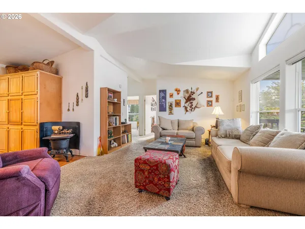 $164,900 | 900 Northeast Francis Avenue, Unit 63, Gresham, OR 97030