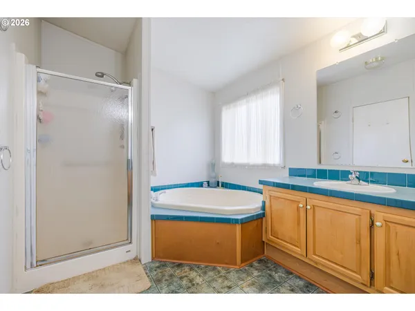 $164,900 | 900 Northeast Francis Avenue, Unit 63, Gresham, OR 97030