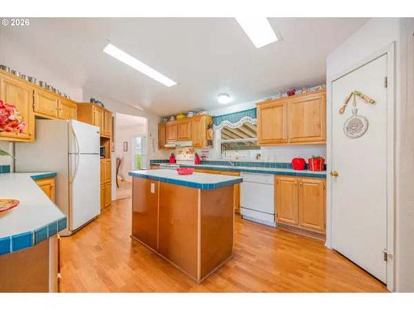 $164,900 | 900 Northeast Francis Avenue, Unit 63, Gresham, OR 97030