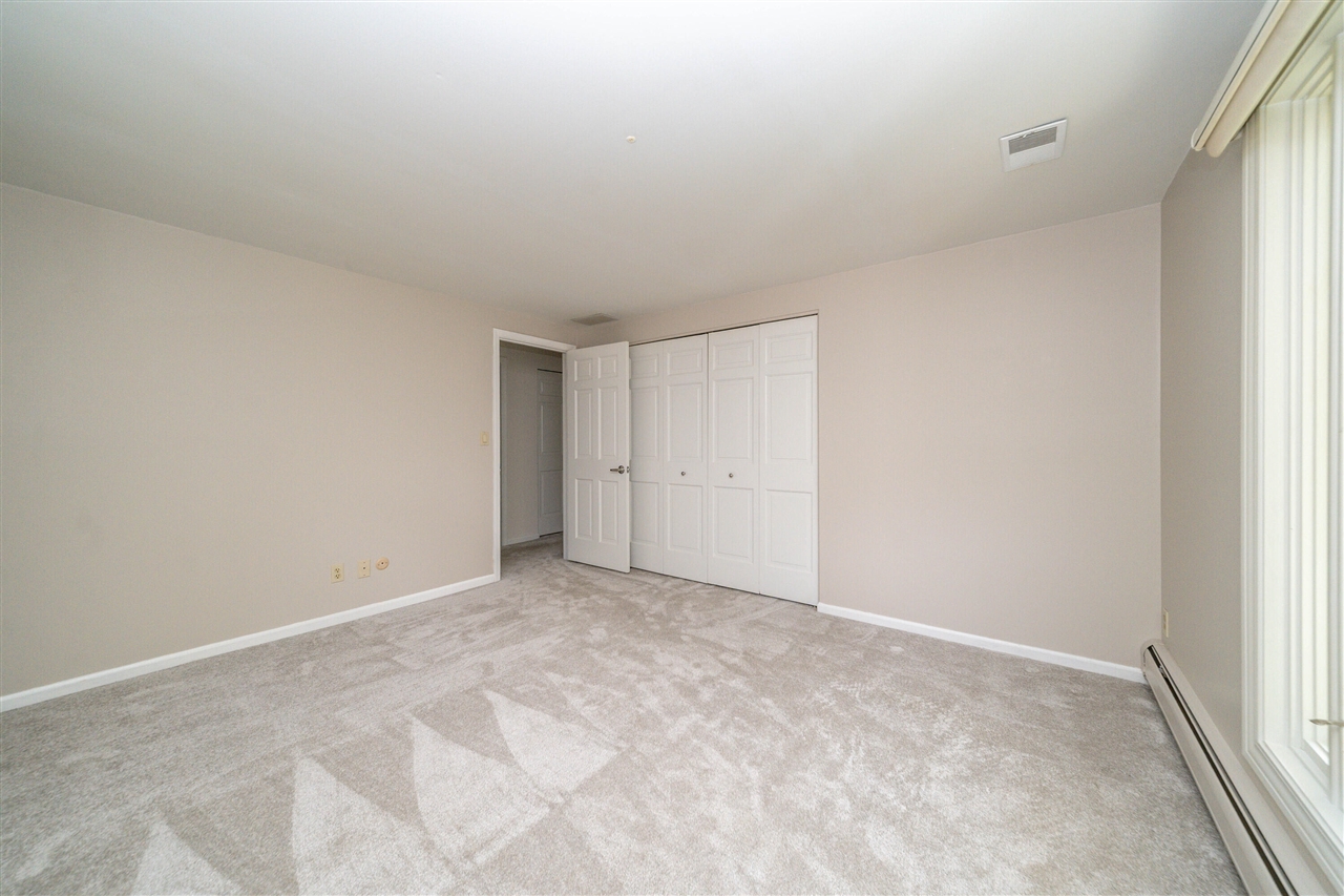 34150 Hunters Row Farmington Hills, MI 48331 - Photo 27 of 58