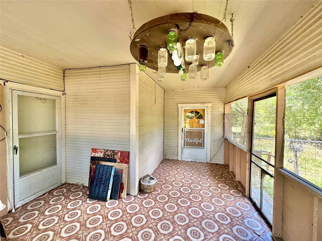 423 Strawn Road Ranger, TX 76470 - Photo 6 of 20