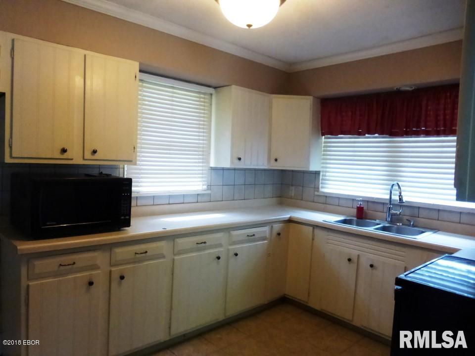 16515 Freeman Spur Road Herrin, IL 62948 - Photo 8 of 22 Gallery Image 8