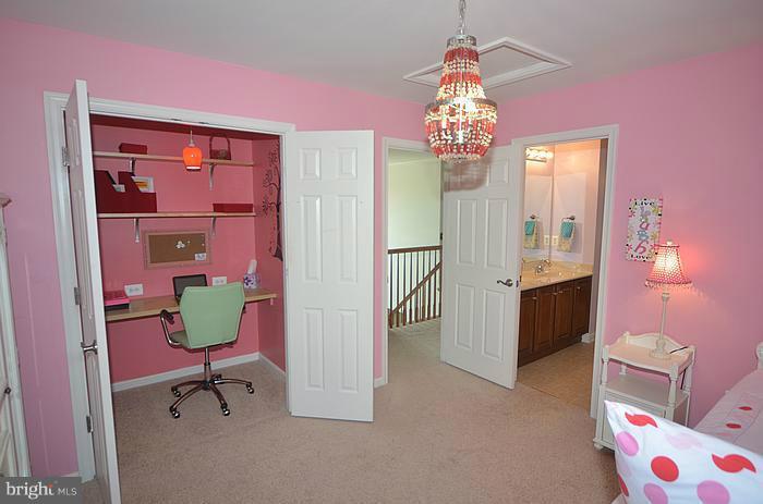 1712 Conrads Ferry Drive Point of Rocks, MD 21777 - Photo 4 of 30 Bedroom # 3