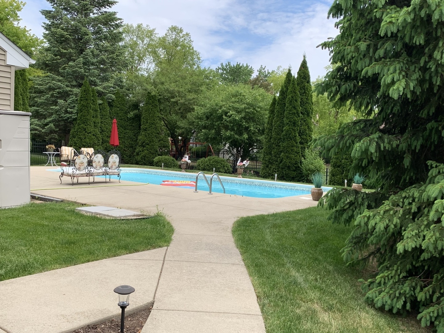 1003 Pember Circle West Dundee, IL 60118 - Photo 14 of 29 a view of a park with plants and trees