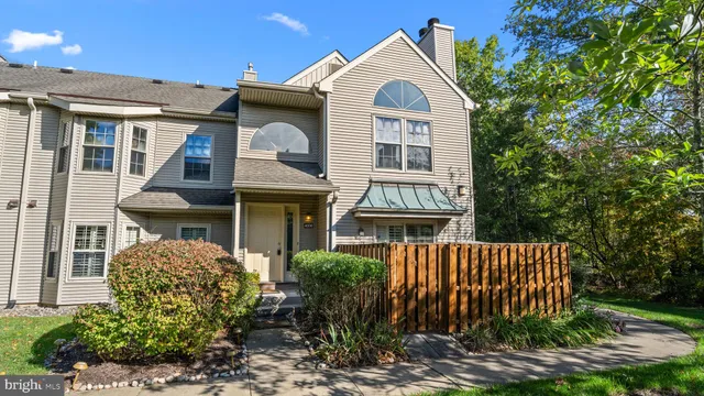 $2,800 | 4008 Waltham Court, Unit 254, Yardley, PA 19067