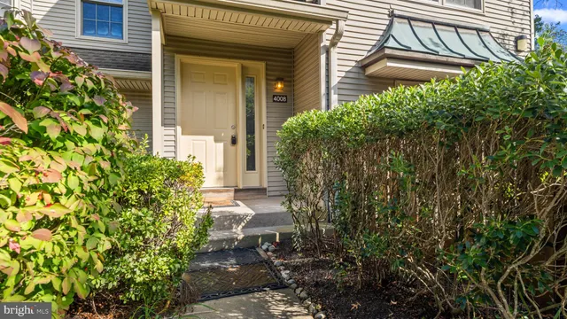 $2,800 | 4008 Waltham Court, Unit 254, Yardley, PA 19067