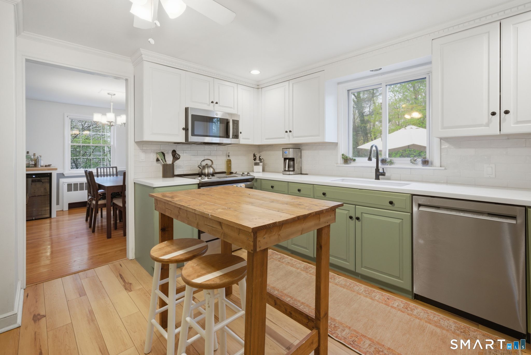 27 Fairfield Road West Hartford, CT 06117 - Photo 14 of 37