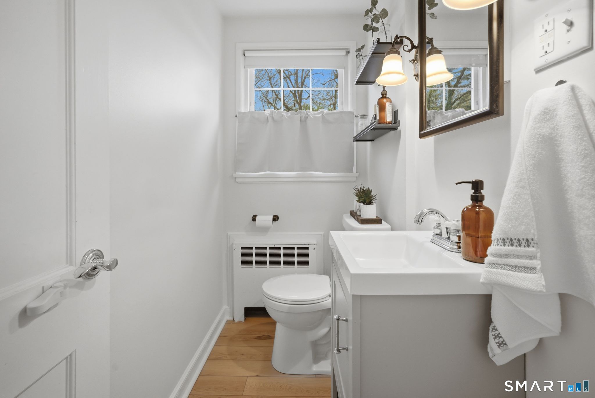 27 Fairfield Road West Hartford, CT 06117 - Photo 16 of 37