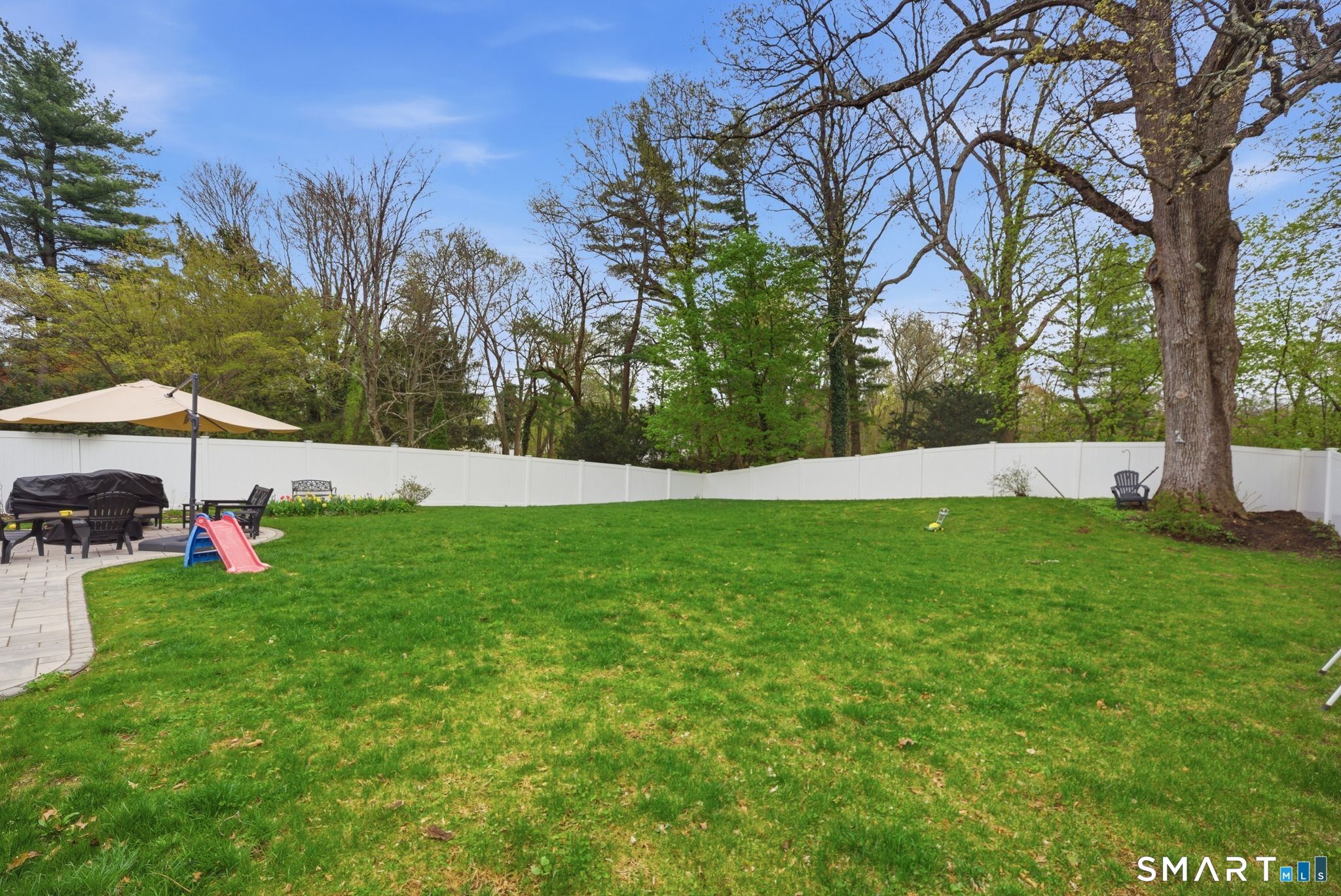 27 Fairfield Road West Hartford, CT 06117 - Photo 34 of 37