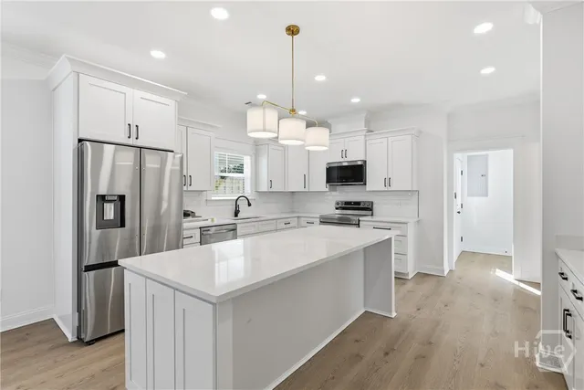 $2,600 | 1201 East 34th Street, Savannah, GA 31404