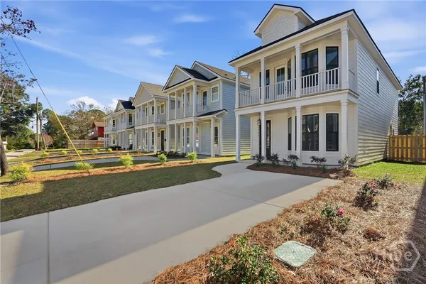 $2,600 | 1201 East 34th Street, Savannah, GA 31404