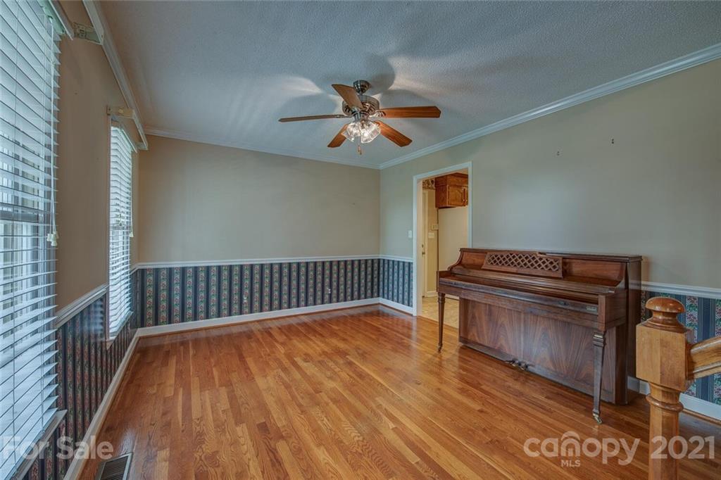 1301 Stoney Point Road Shelby, NC 28150 - Photo 7 of 36 Gallery Image 7