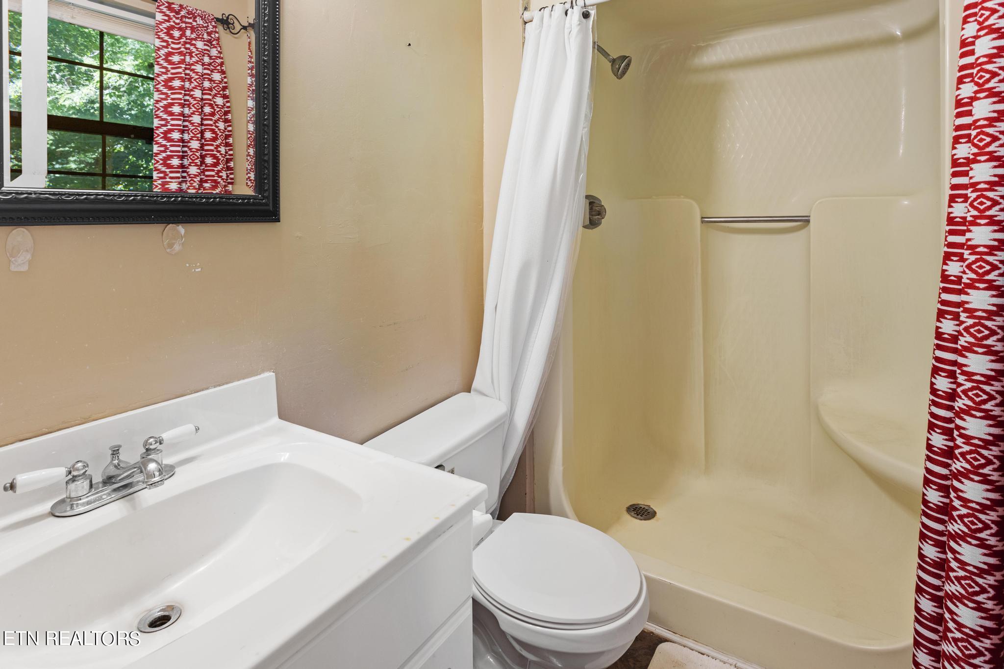 404 Hillcrest Drive Decatur, TN 37322 - Photo 12 of 25 13
