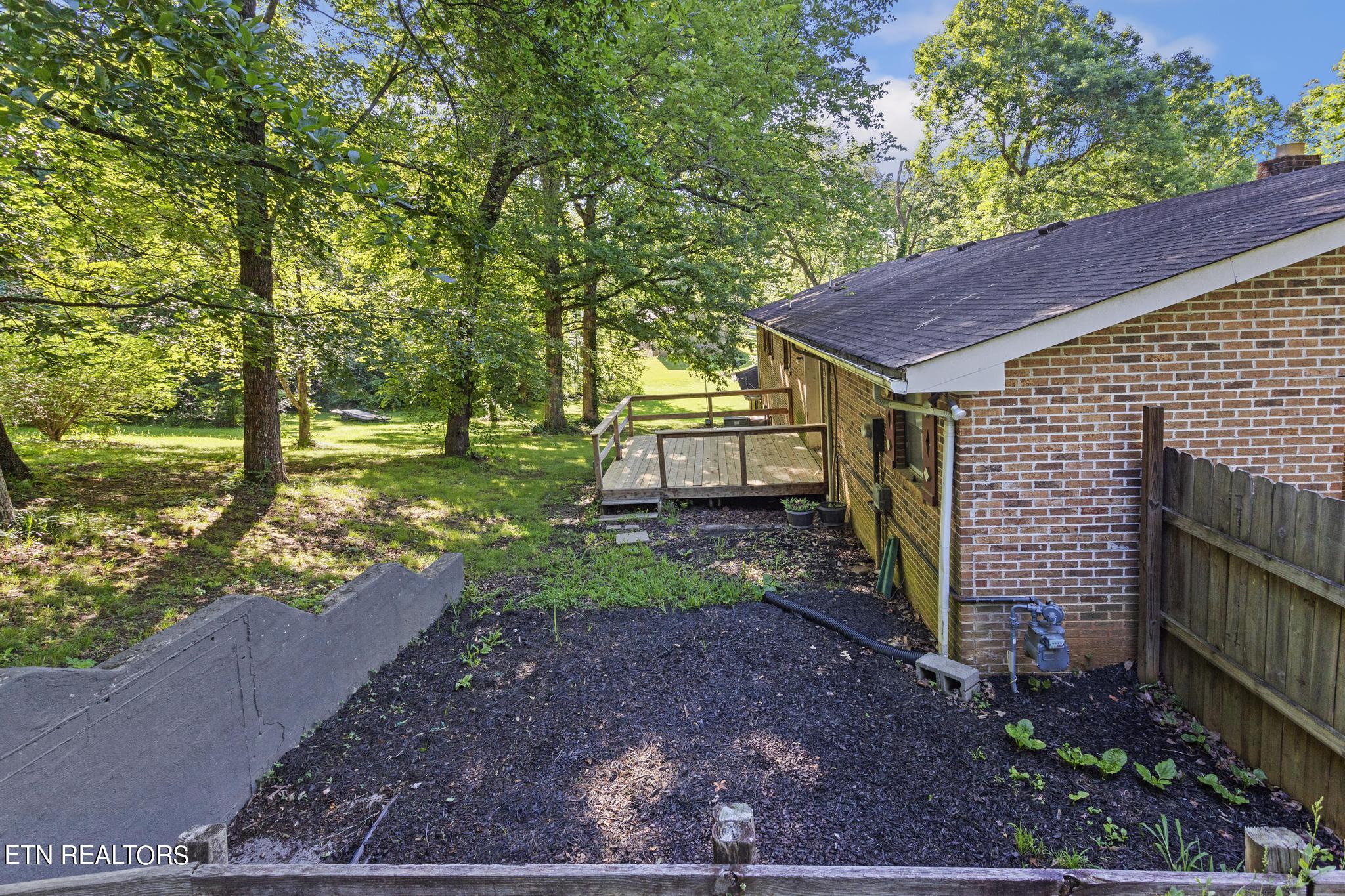 404 Hillcrest Drive Decatur, TN 37322 - Photo 24 of 25 24