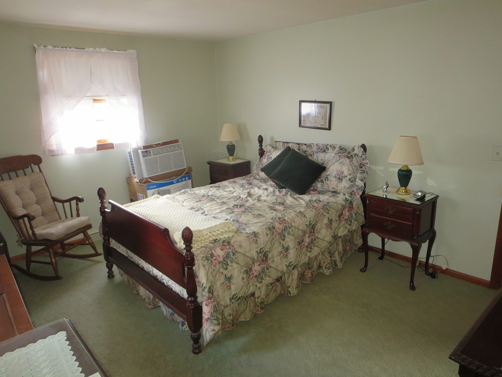 145 West Meadowview Road Holyoke, MA 01040 - Photo 11 of 17