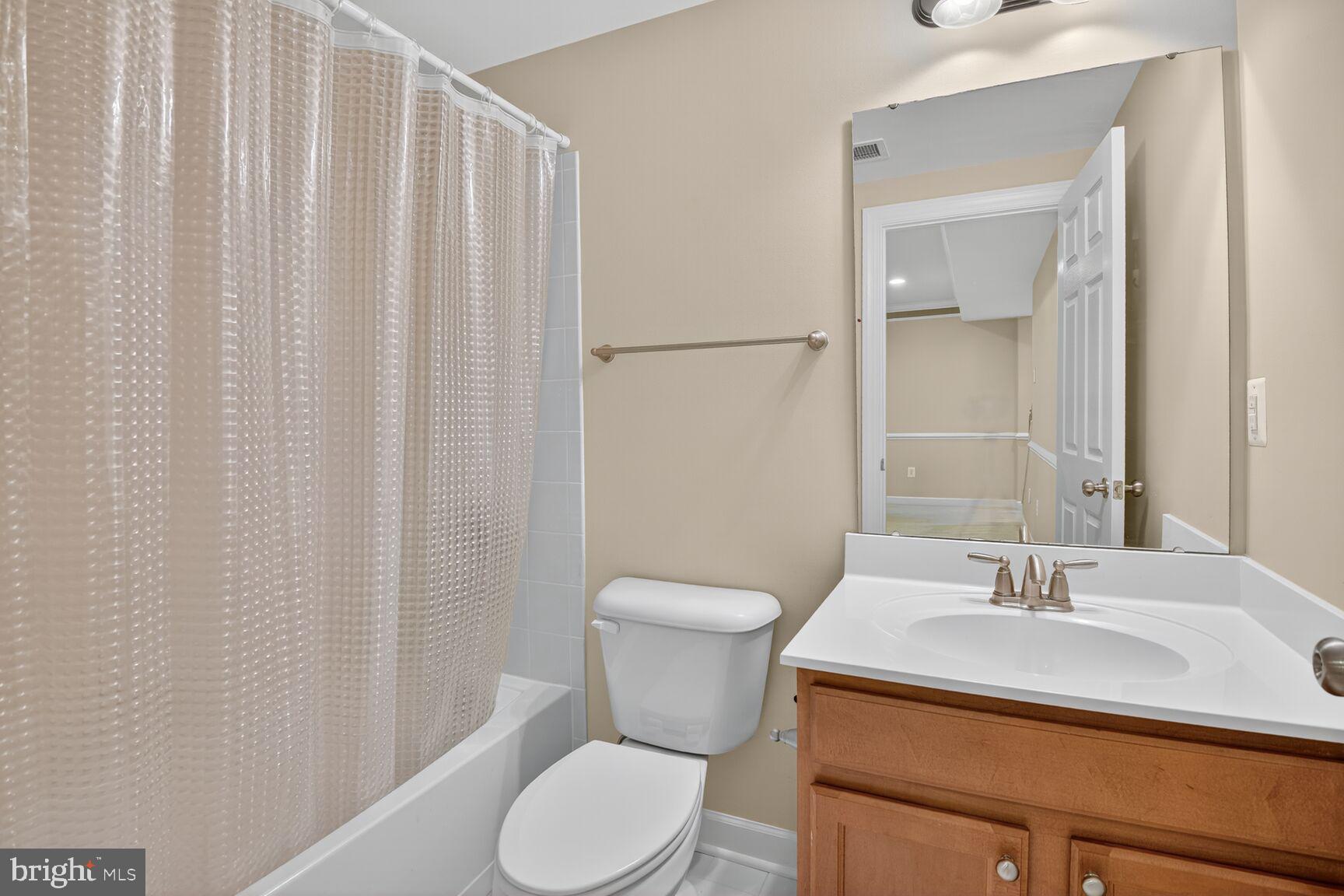 58 Sharpstead Lane Gaithersburg, MD 20878 - Photo 5 of 35